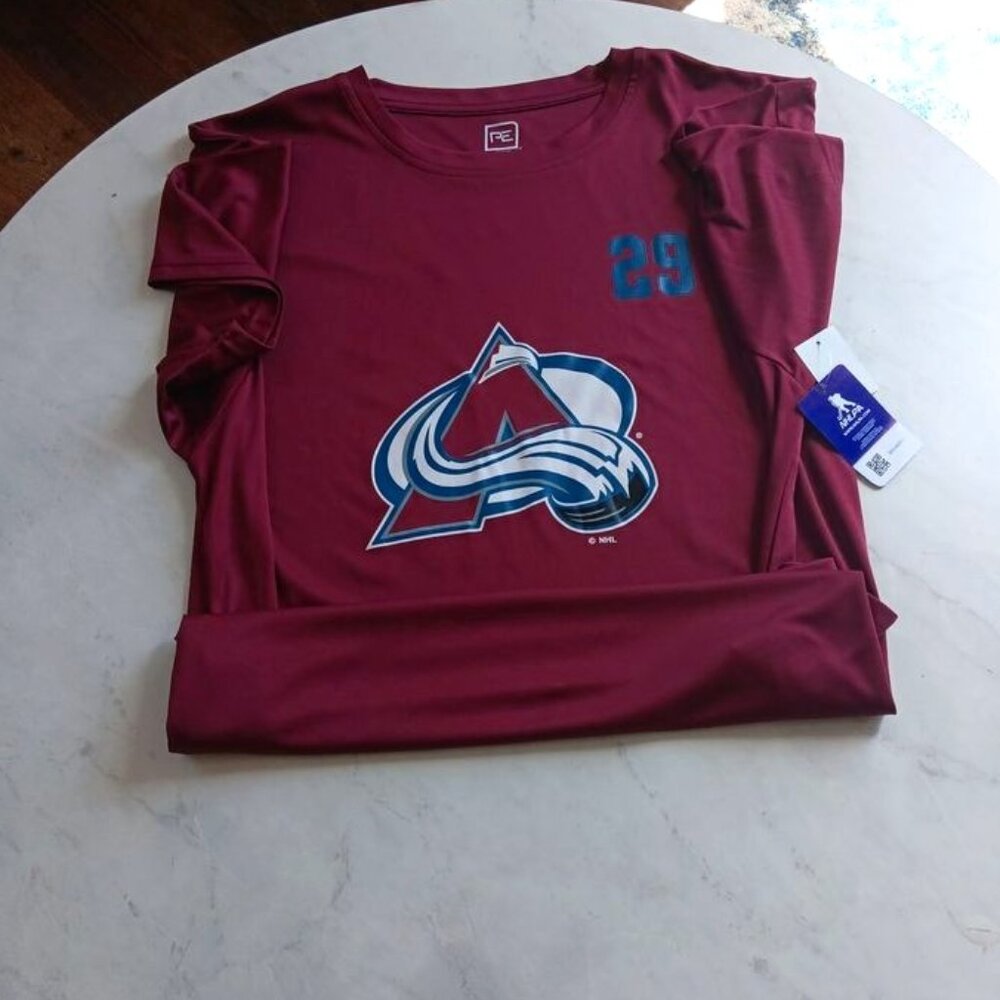 Avalanche Jersey McKinnon #29 NWT